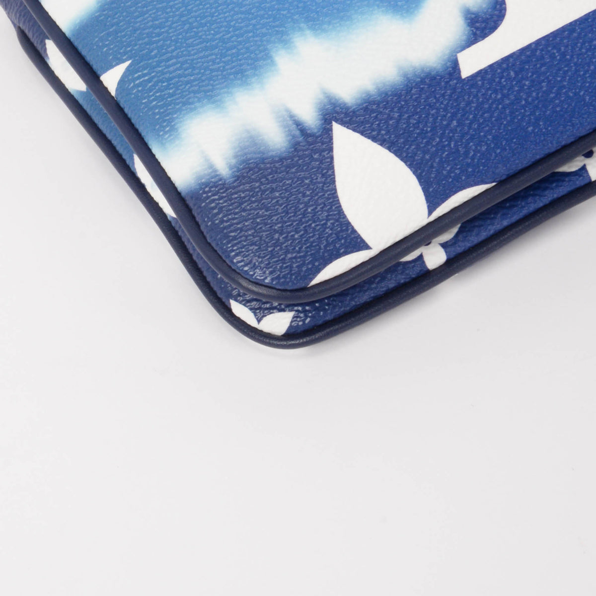 Louis Vuitton Blue Monogram Giant Escale Double Zip Pochette