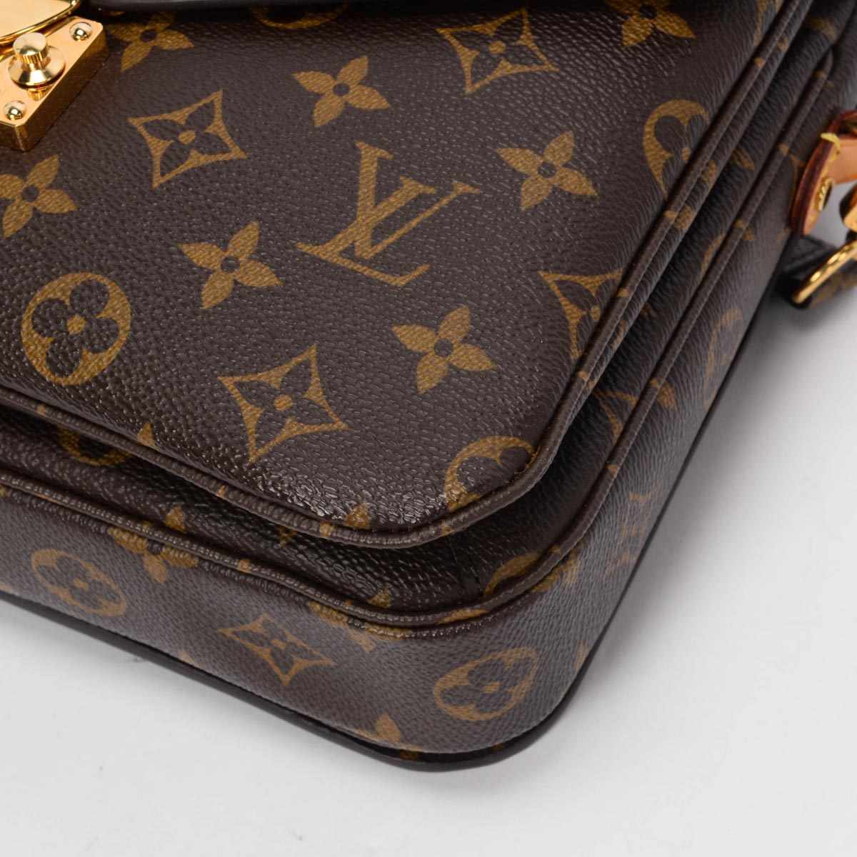 Louis Vuitton Monogram Canvas Pochette Metis