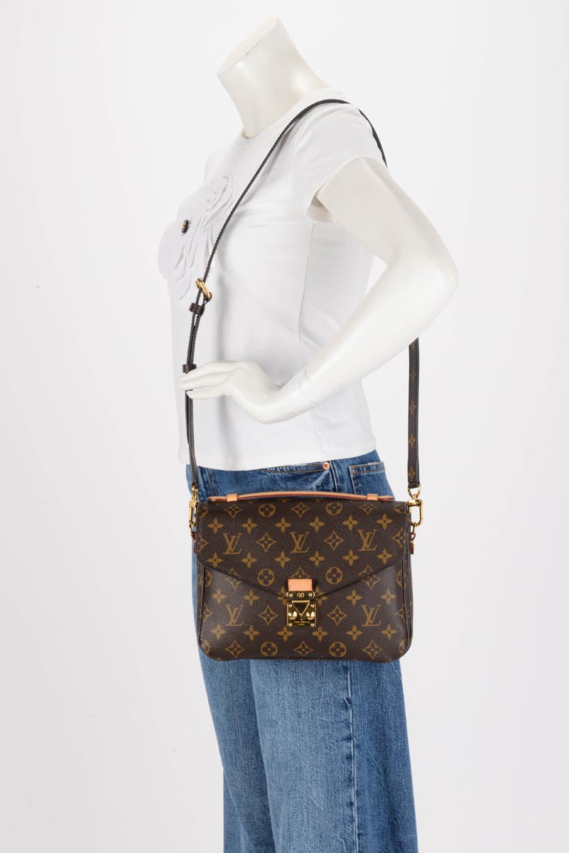 Louis Vuitton Monogram Canvas Pochette Metis